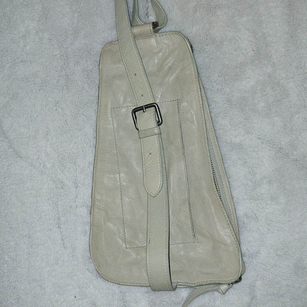 Free people Crossbody "Jagger" Leather Bag, very light green color - Picture 4 of 7